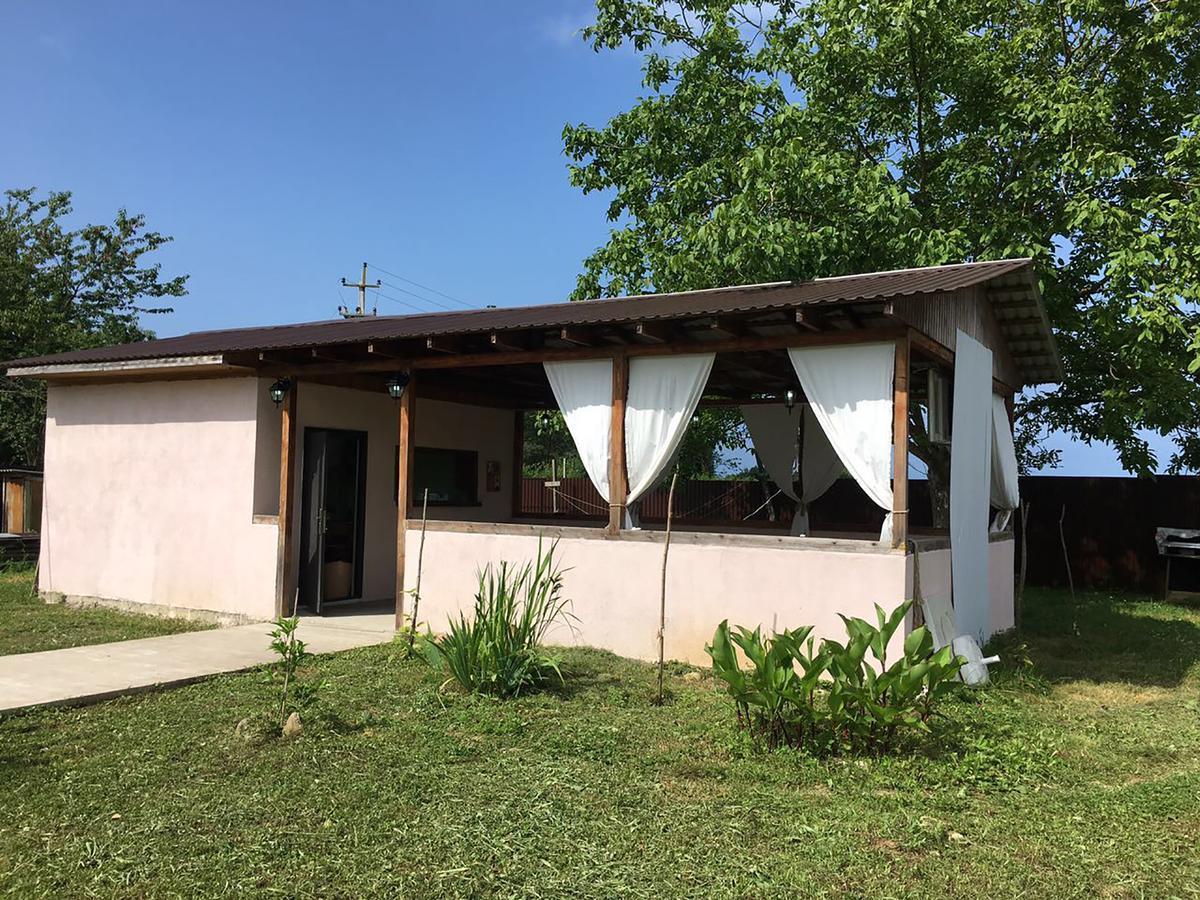 Solnechny Bereg Guest House Gudauta Exteriér fotografie